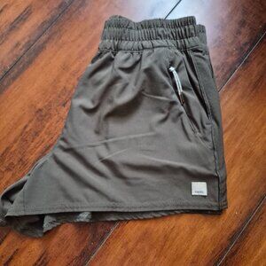 Vuori Athletic Short